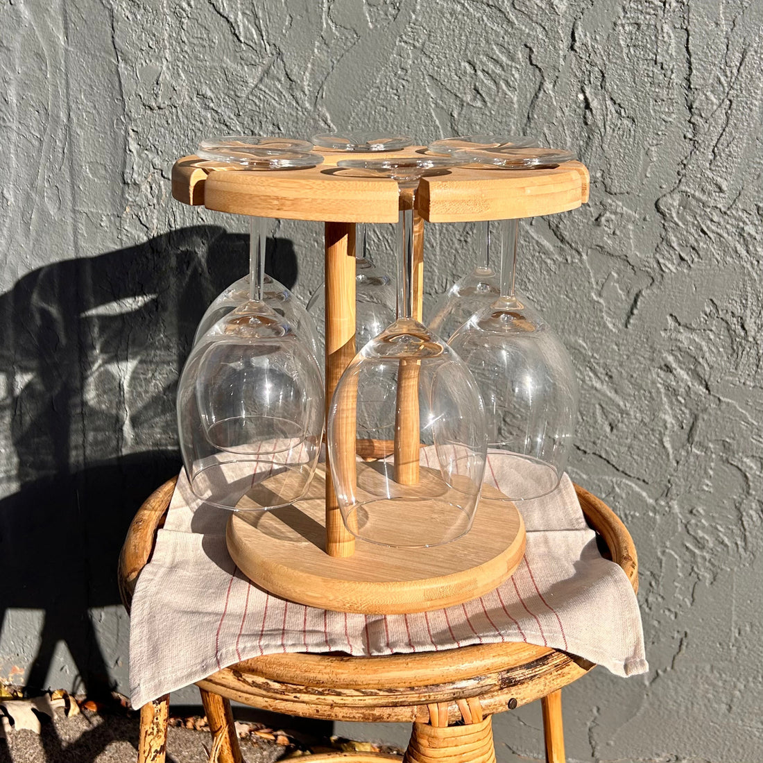Bamboo Wine Holder: The Ultimate Party Accessory!
